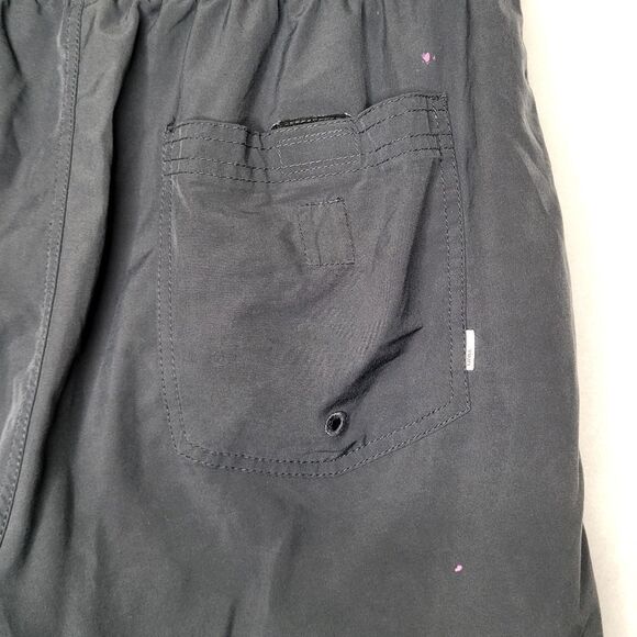 Vuori Workout Shorts Size Medium - Picture 4 of 5